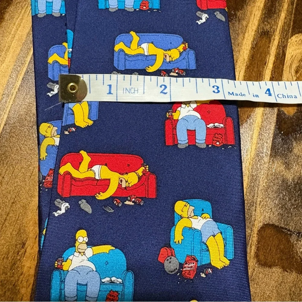 Vintage mad dogs Simpson’s Homer Simpson couch print  tie blue silk